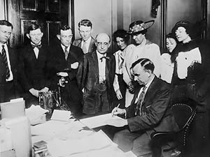 Signing of the 19th amendment